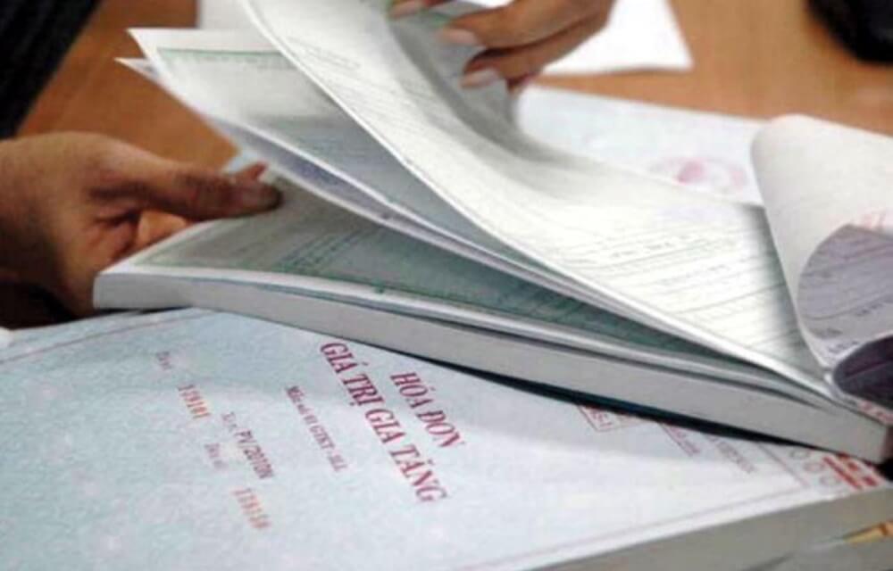 Cần phải để ý khi nhận hóa đơn của một đơn vị trong một ngày